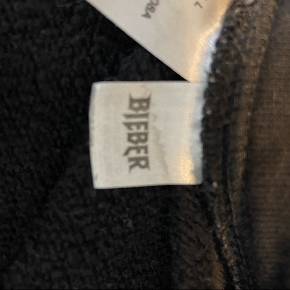 Justin Biebers” Purpose” World Tour Cropped Black Hoodie Sz. Large - Picture 8 of 9